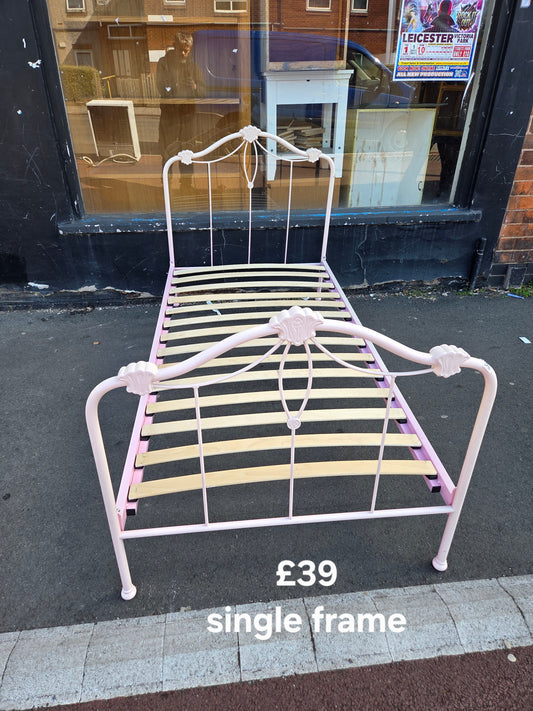 Pink single bed frame 🌟 Free delivery in Leicester 🌟