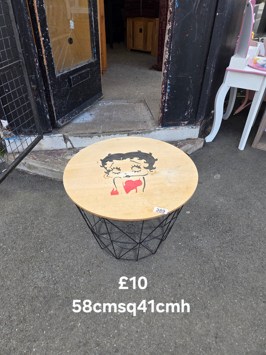 Betty boo table 🌟 Free delivery in Leicester 🌟