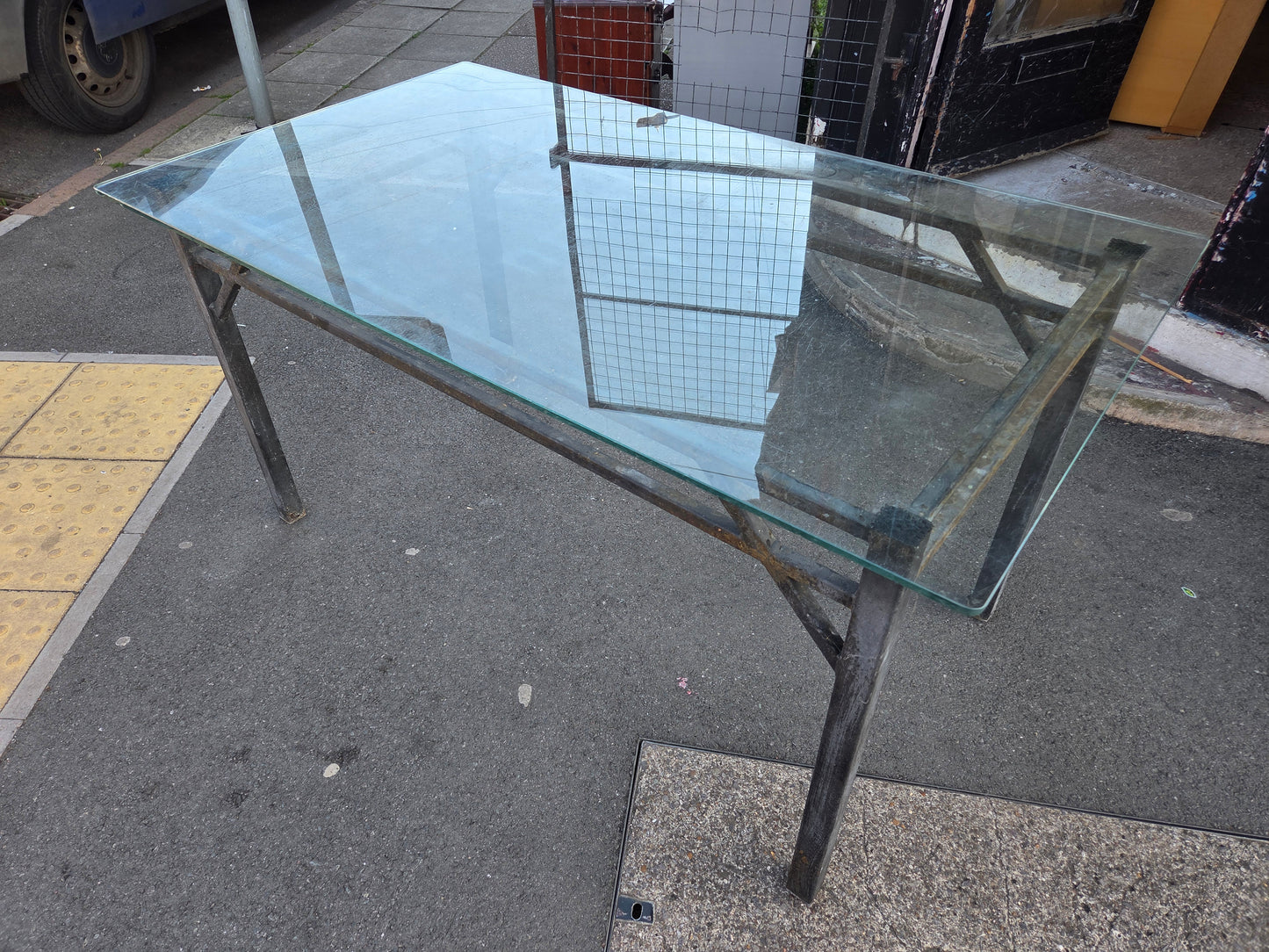 Garden table and 6 chairs 🌟 Free delivery in Leicester 🌟