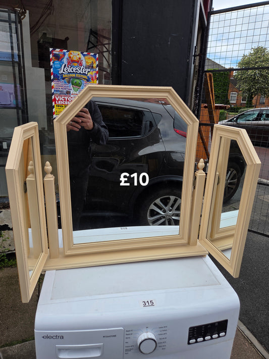 Dressing table triple mirror 🌟 Free delivery in Leicester 🌟
