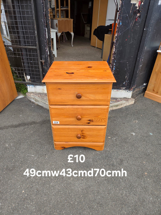 Bedside table 🌟 Free delivery in Leicester 🌟