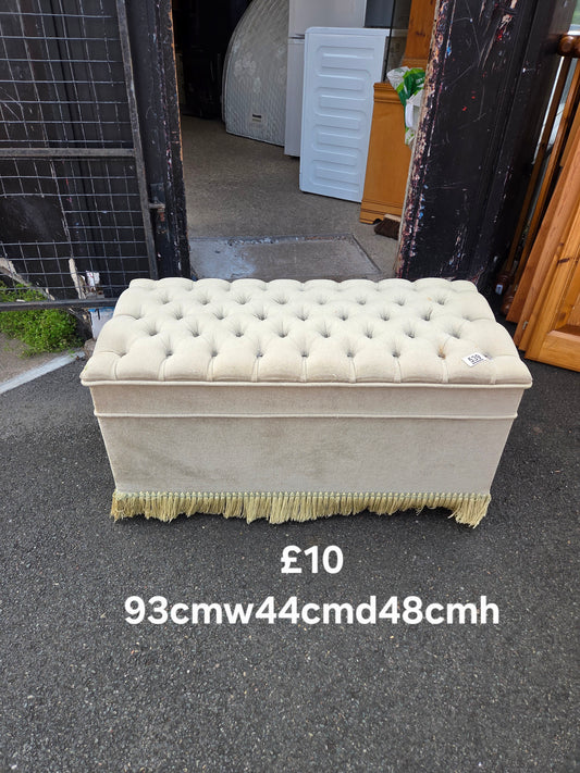 Ottoman 🌟 Free delivery in Leicester 🌟