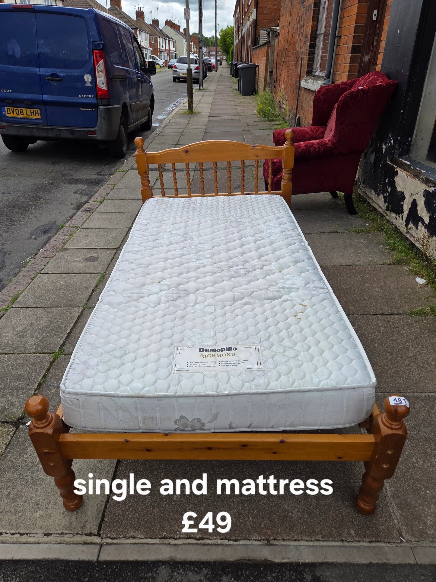 Pine single bed frame and mattress 🌟 Free delivery in Leicester 🌟