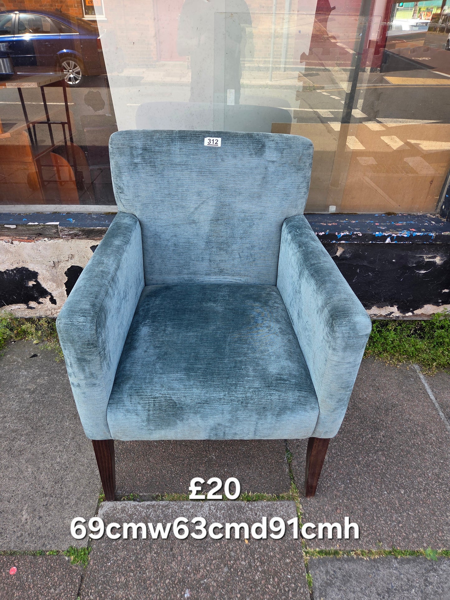 Blue armchair 🌟 Free delivery in Leicester 🌟