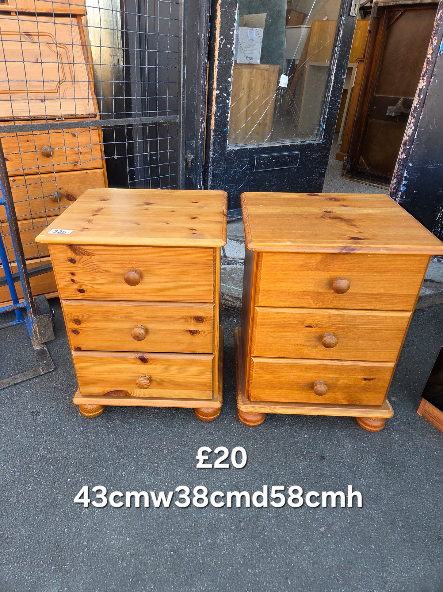 2 bedside tables 🌟 Free delivery in Leicester 🌟
