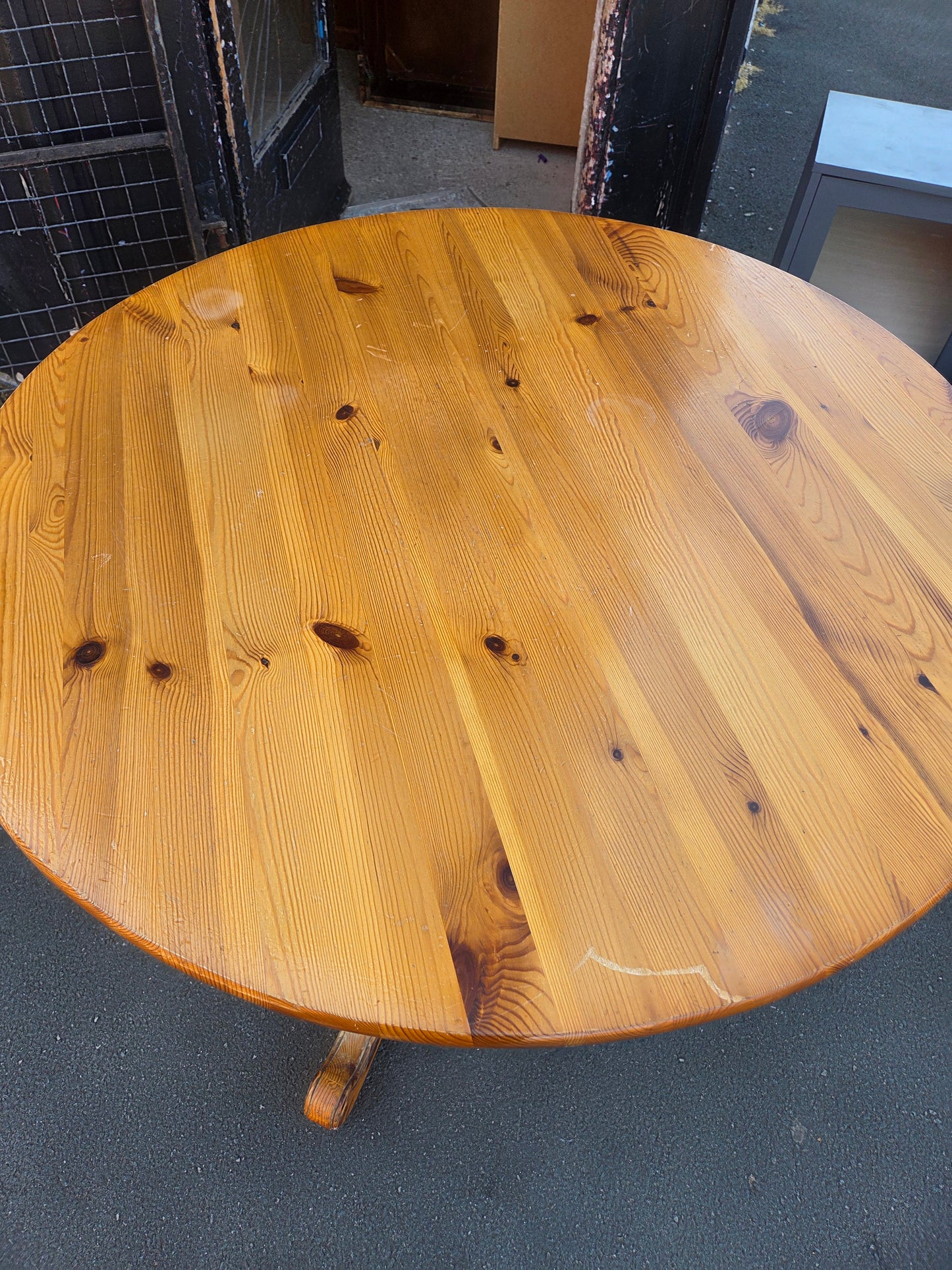 Dining table and 4 chairs 🌟 Free delivery in Leicester 🌟