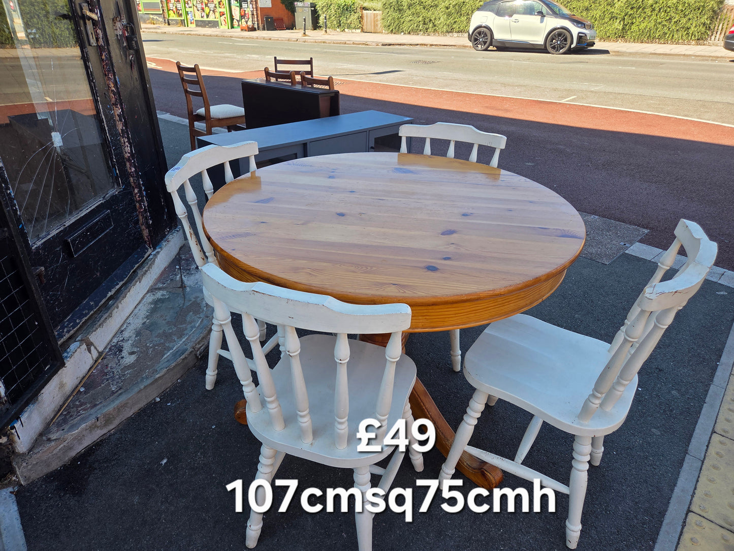 Dining table and 4 chairs 🌟 Free delivery in Leicester 🌟