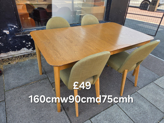 Dining table and 4 chairs 🌟 Free delivery in Leicester 🌟