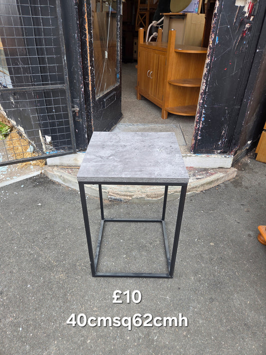 Concrete effect side table 🌟 Free delivery in Leicester 🌟