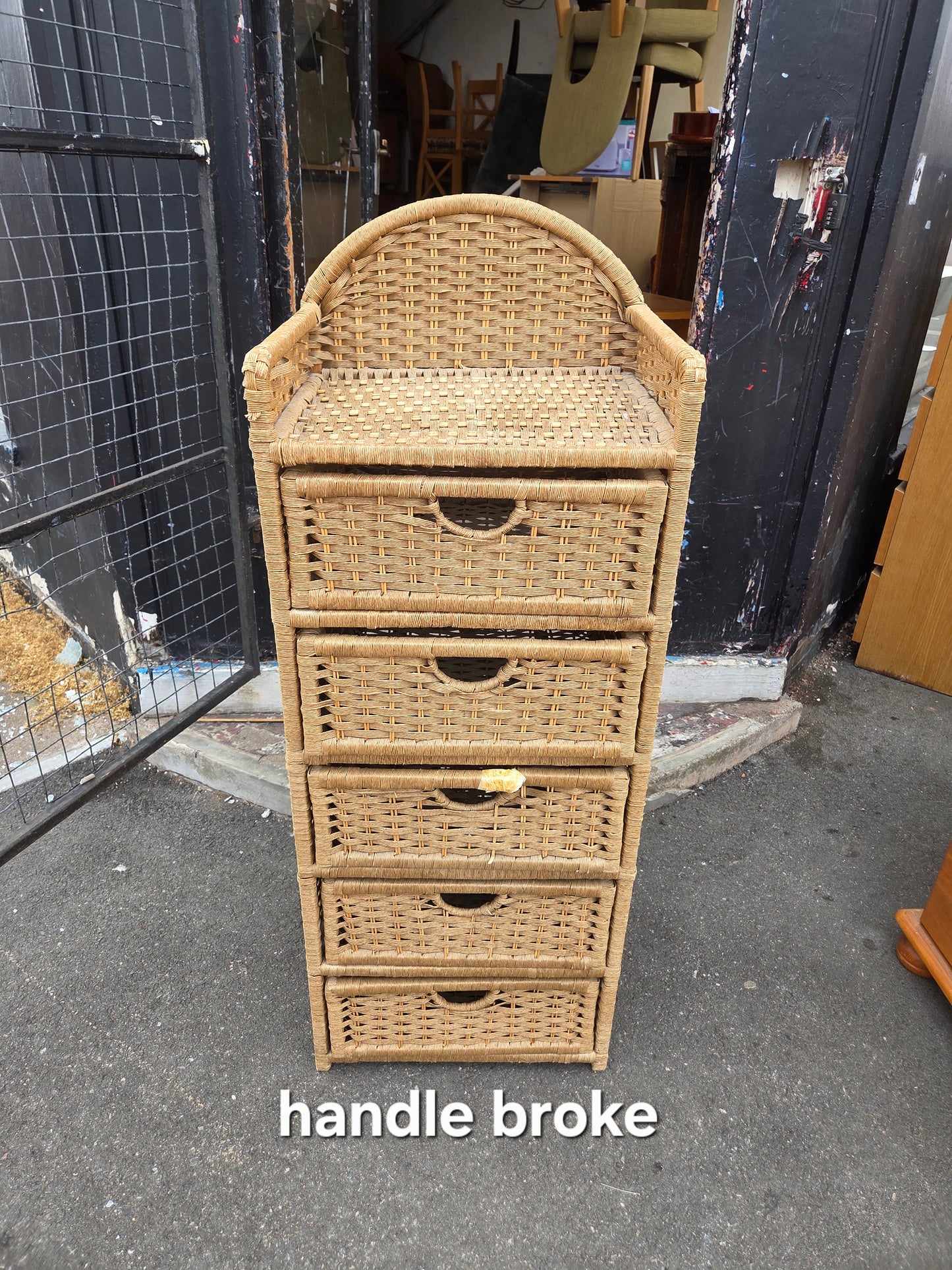 Wicker unit