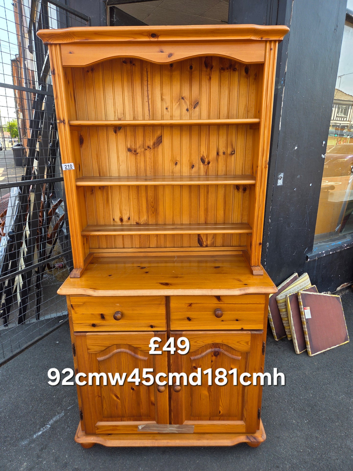 Pine Welsh dresser 🌟 Free delivery in Leicester 🌟