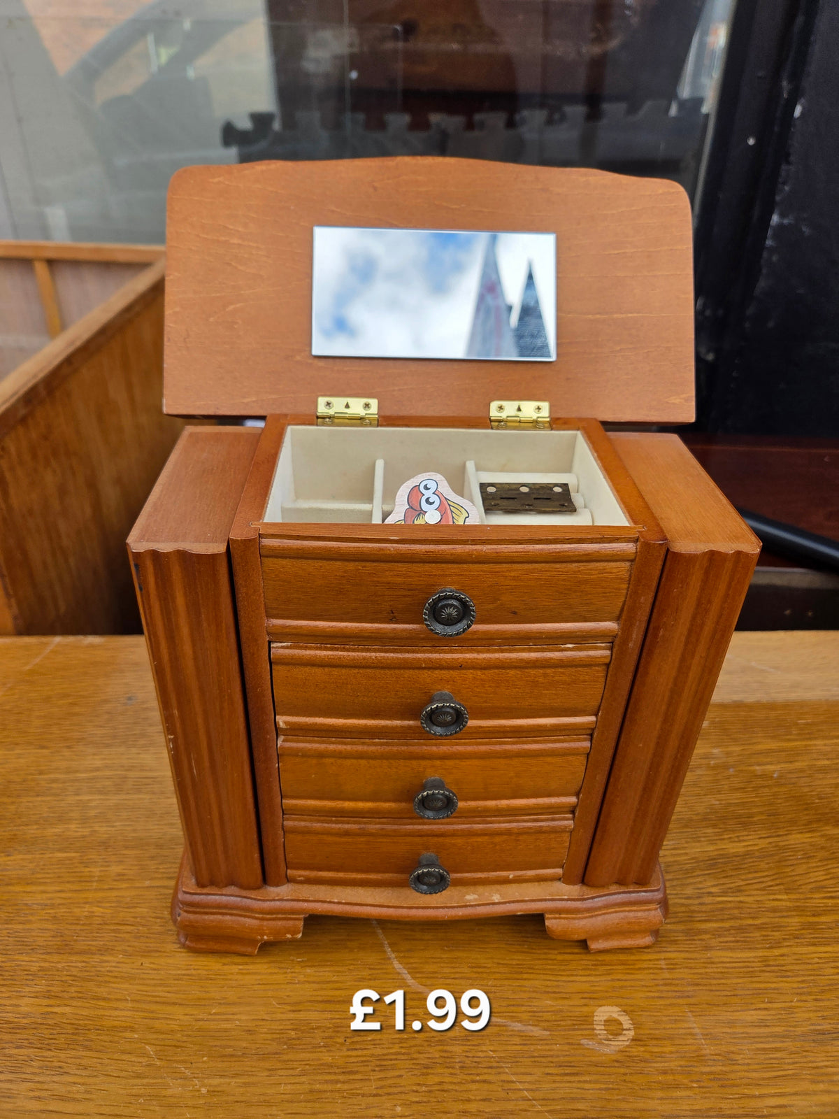 Jewellery box