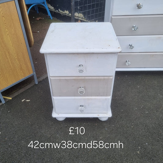 bedside table 🌟 Free delivery in Leicester 🌟