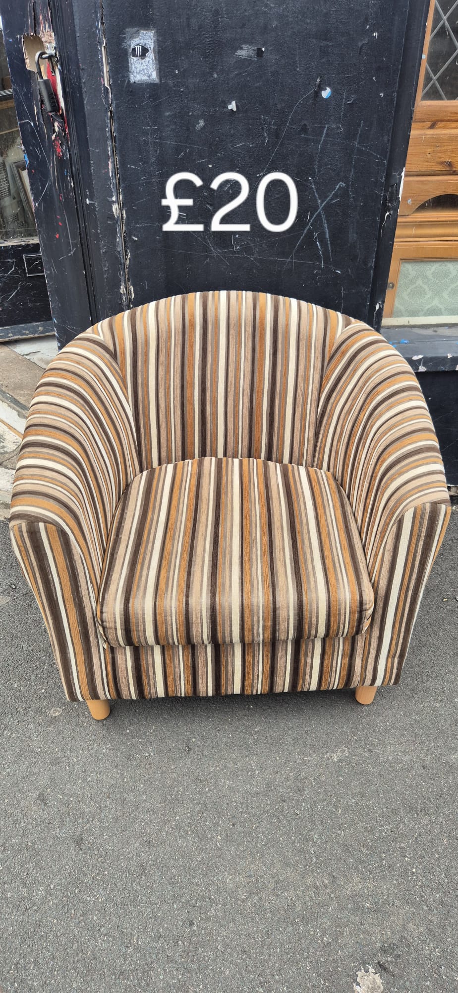 Tub Chair 🌟 Free delivery in Leicester 🌟