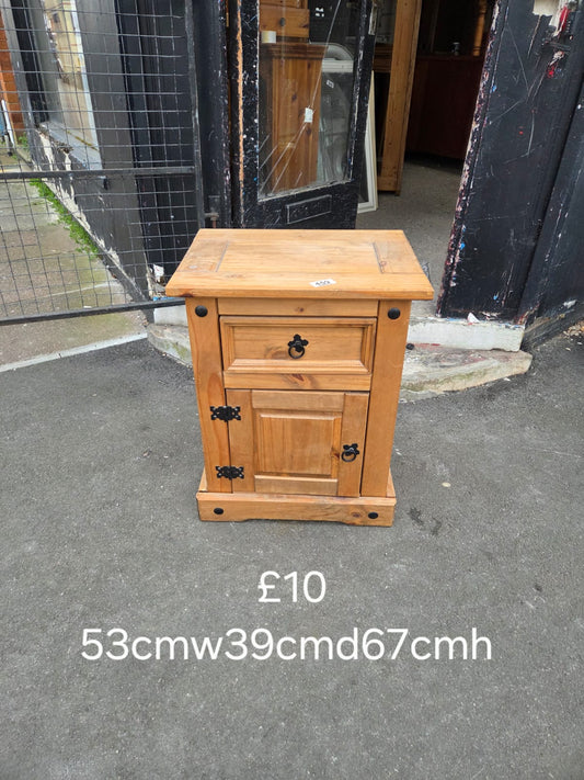 bedside table 🌟 Free delivery in Leicester 🌟