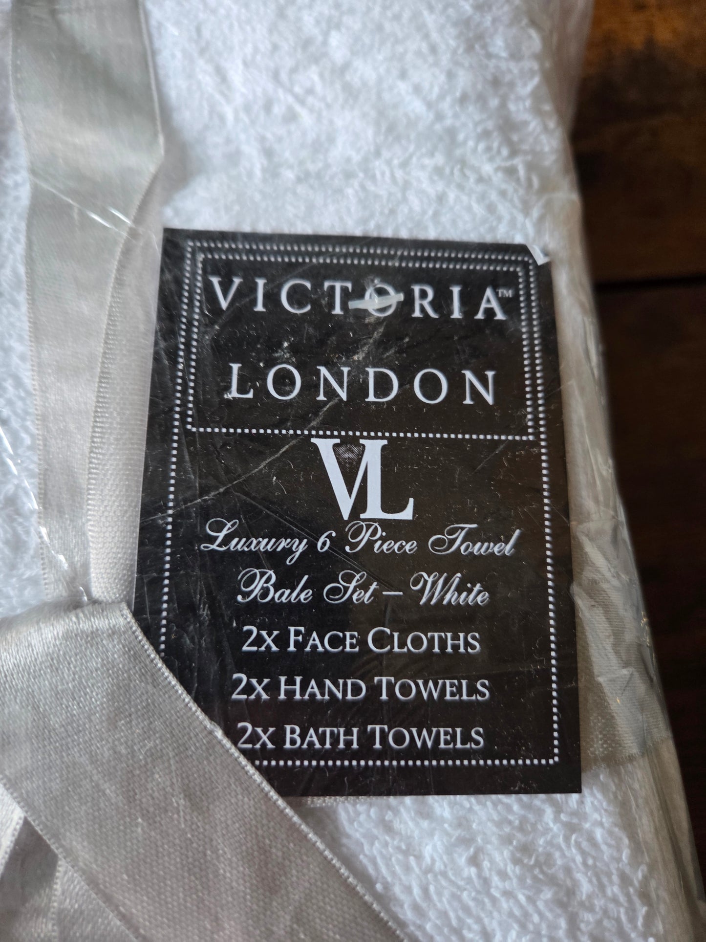 Victoria London luxury 6 peice towel set
