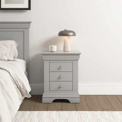 Bordeaux 3 Drawer Bedside
Pebble Grey