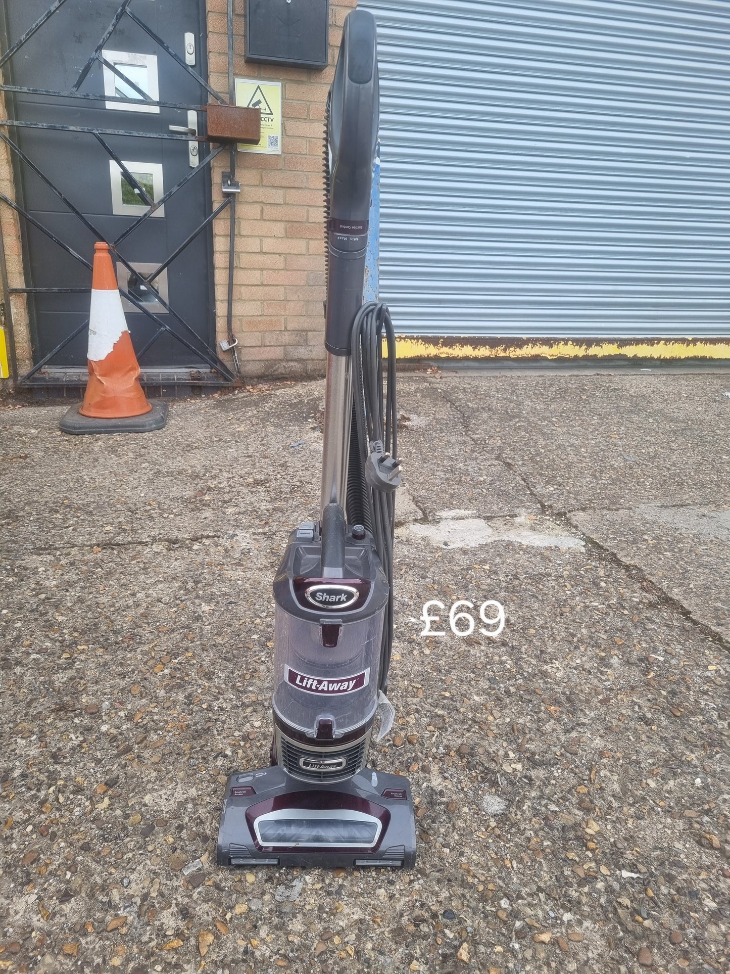 Shark hoover NV601UKT 31 🌟 Free Delivery 🌟 120 Days Warranty 🌟